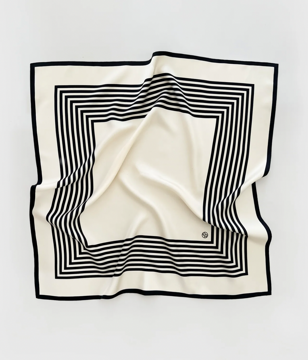 No. 1 Cream & Black 65x65