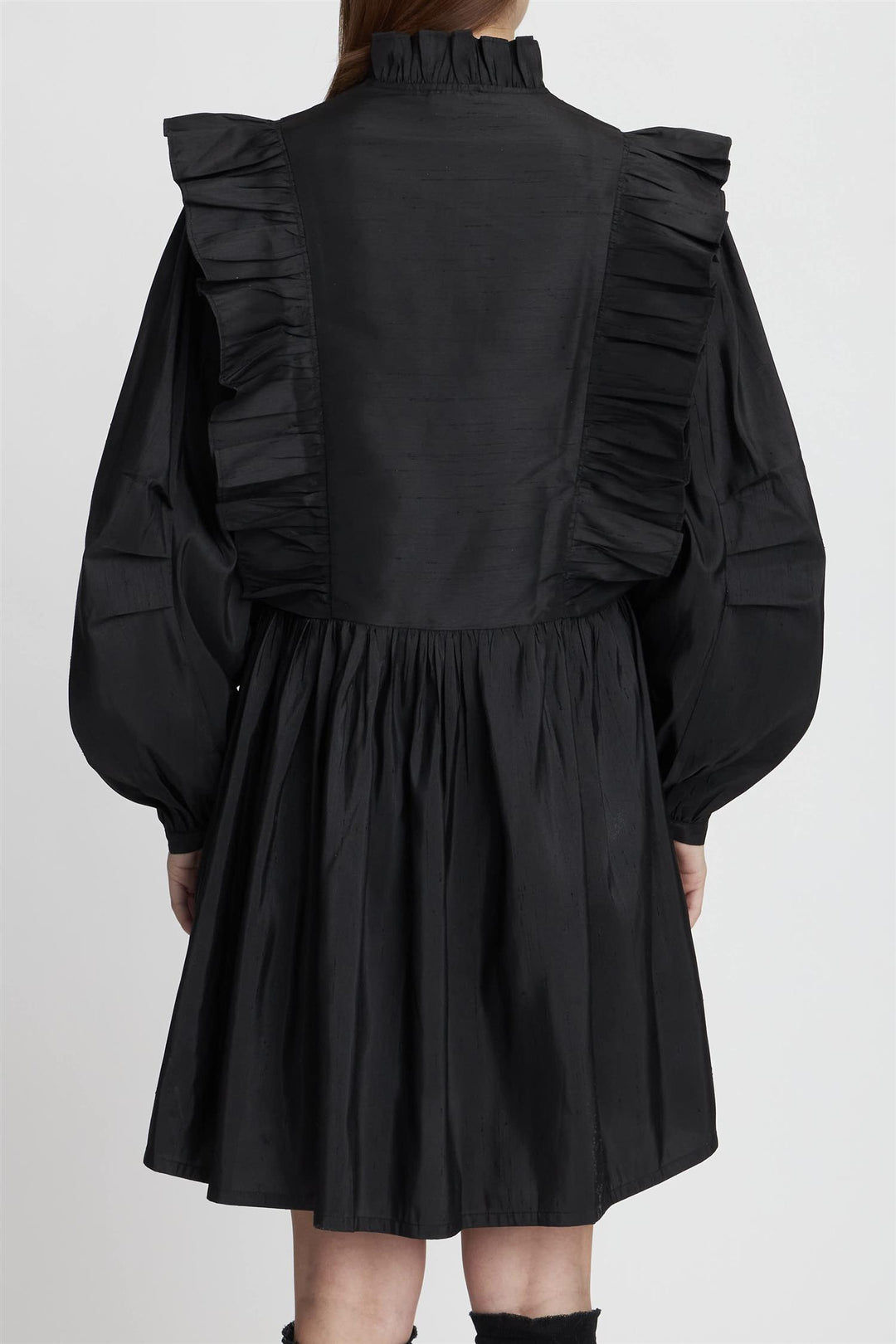 Short dress with frills