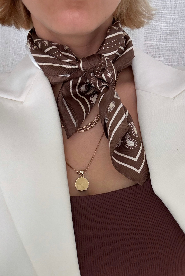 Paisley Scarf Mocha Mousse & Cream 50x50