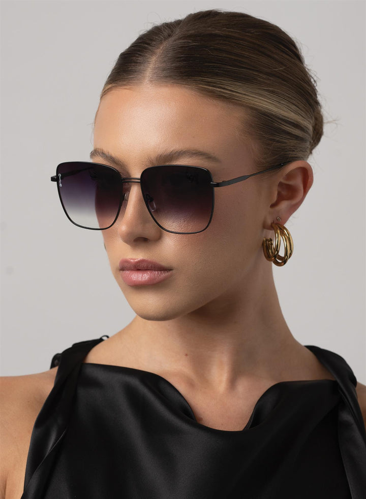 Rita Black/Smoke Fade