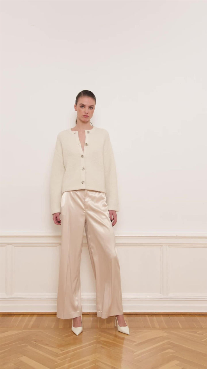 Reign Satin Tailored Extra Wide