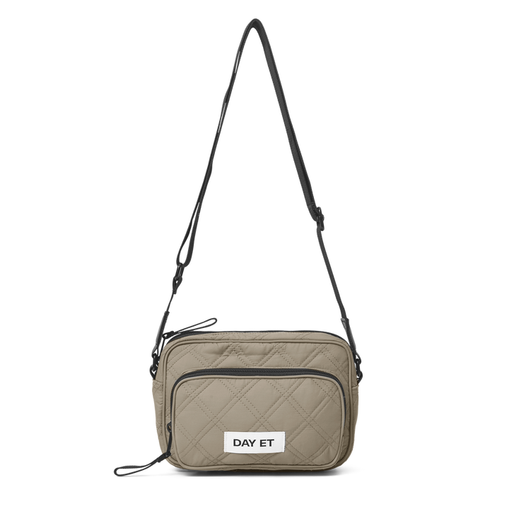 Day RE-Q Fenced SB S