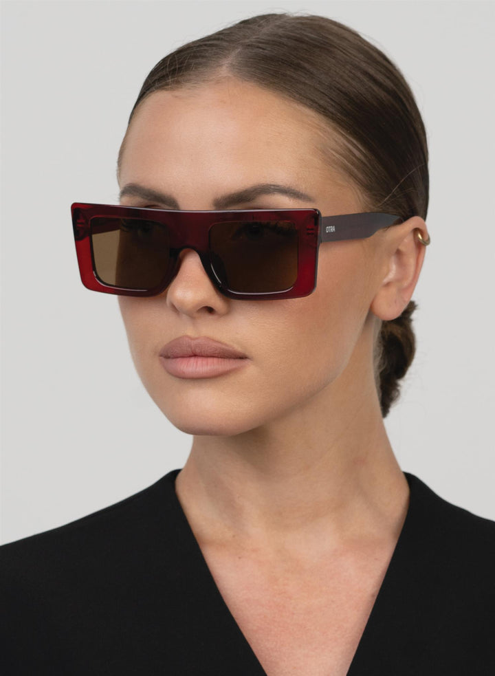 Gyda - Trans Cherry/Brown