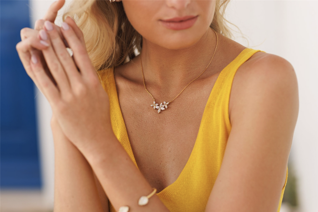 Multi Star Necklace Gold