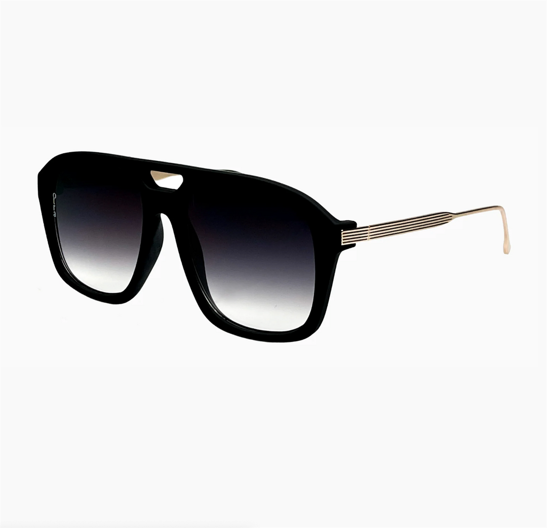 Reina Matte Black/Smoke Fade