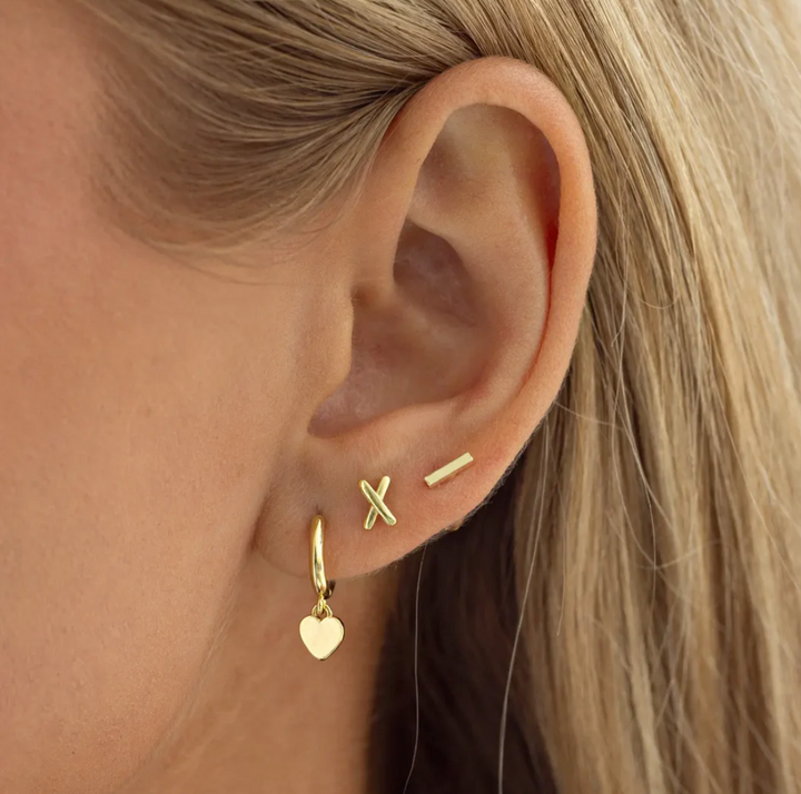 Loa Small Bar Stud Earrings Gold