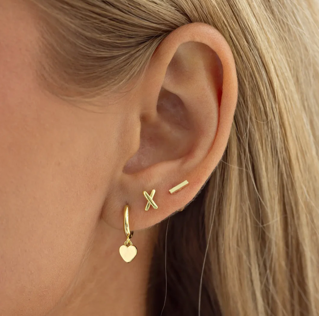 Loa Small Bar Stud Earrings Gold