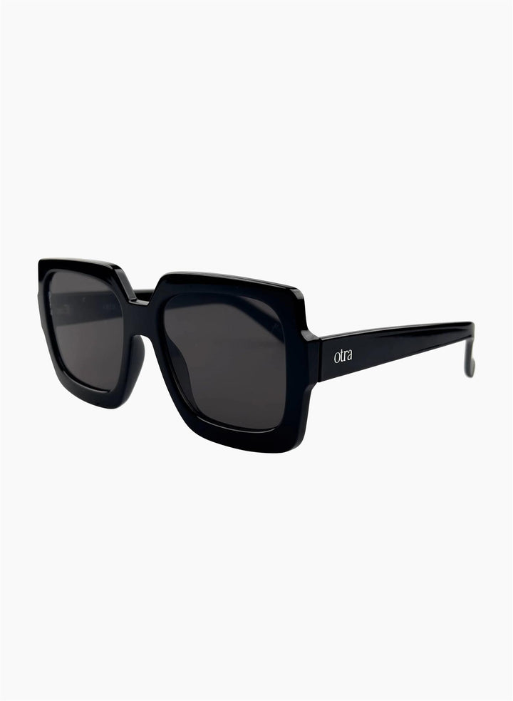Luna Black Smoke