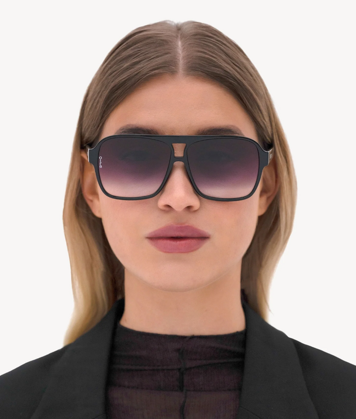 Alix Black Fade