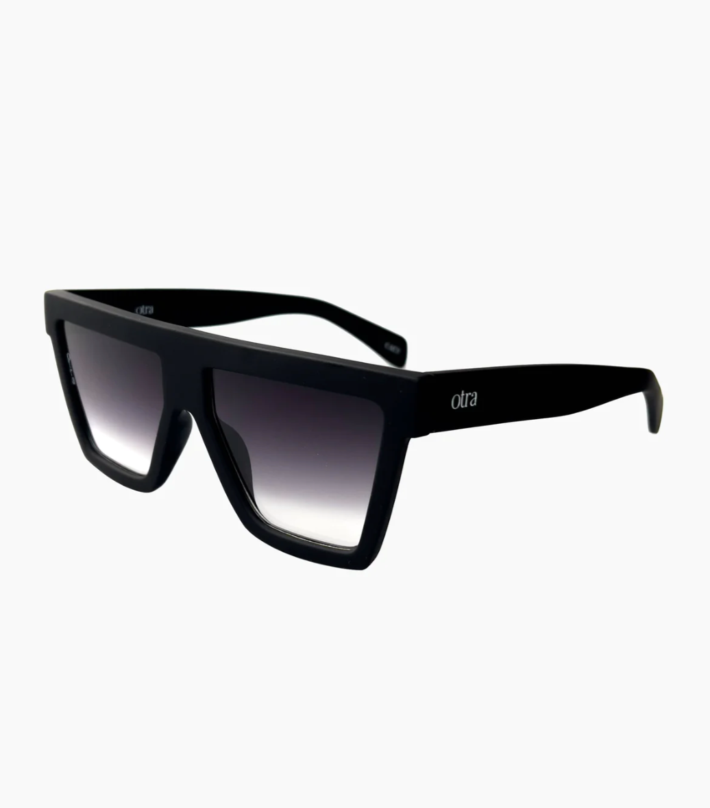 Rae Black/Smoke Fade