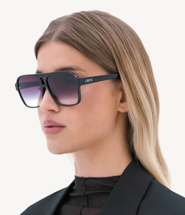 Alix Black Fade