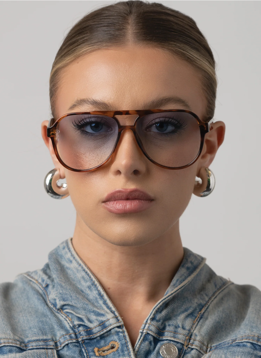 Stevie Tort/Blue Fade