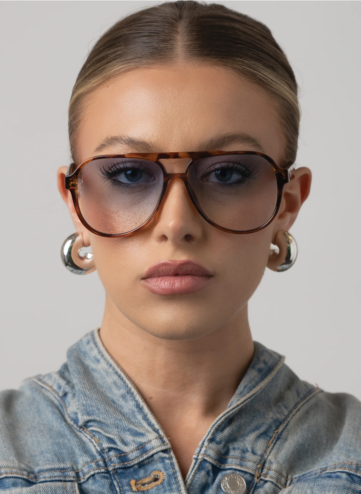 Stevie Tort/Blue Fade