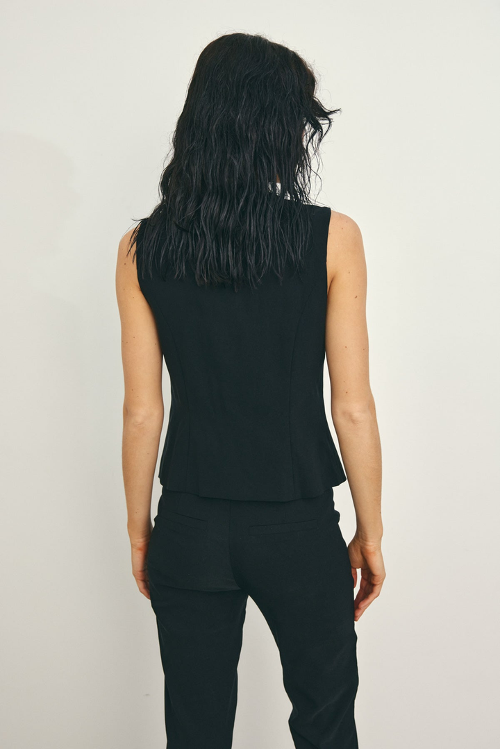 Lauressa Vest
