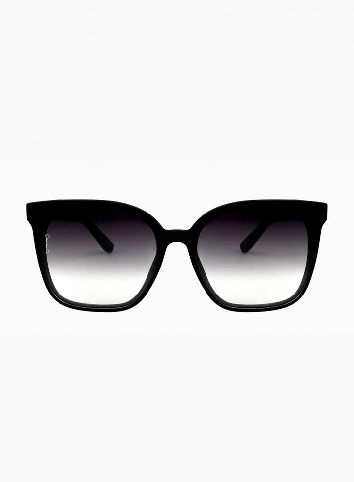 Betty Black/Smoke Fade