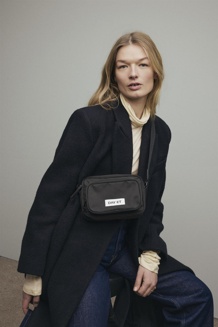 Day Gweneth RE-S SB S