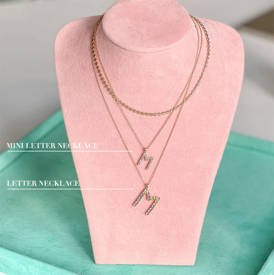 Mini Letter Necklace Gold Letter E