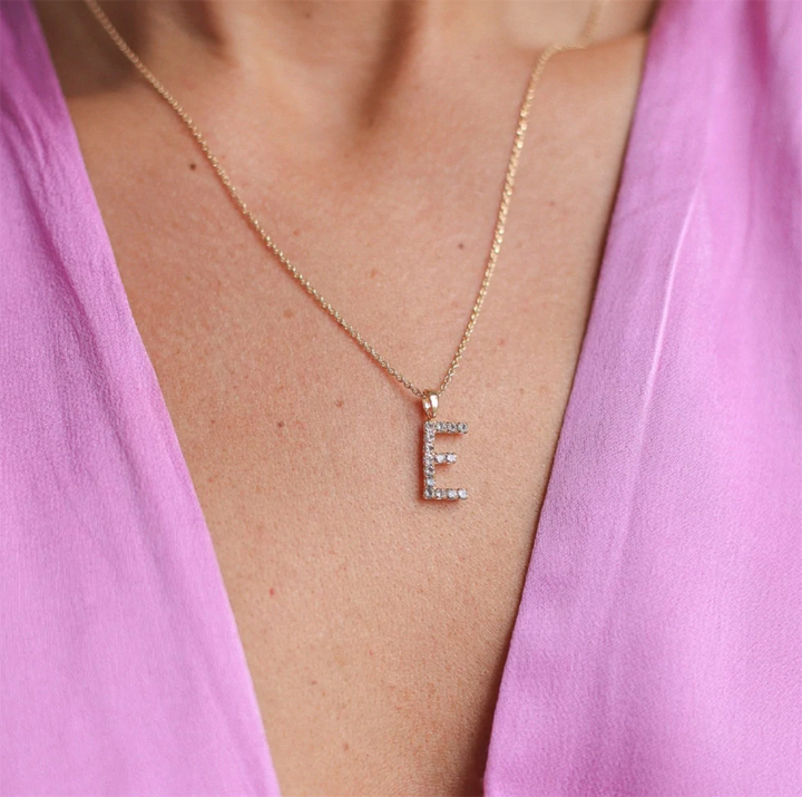 Mini Letter Necklace Gold Letter E