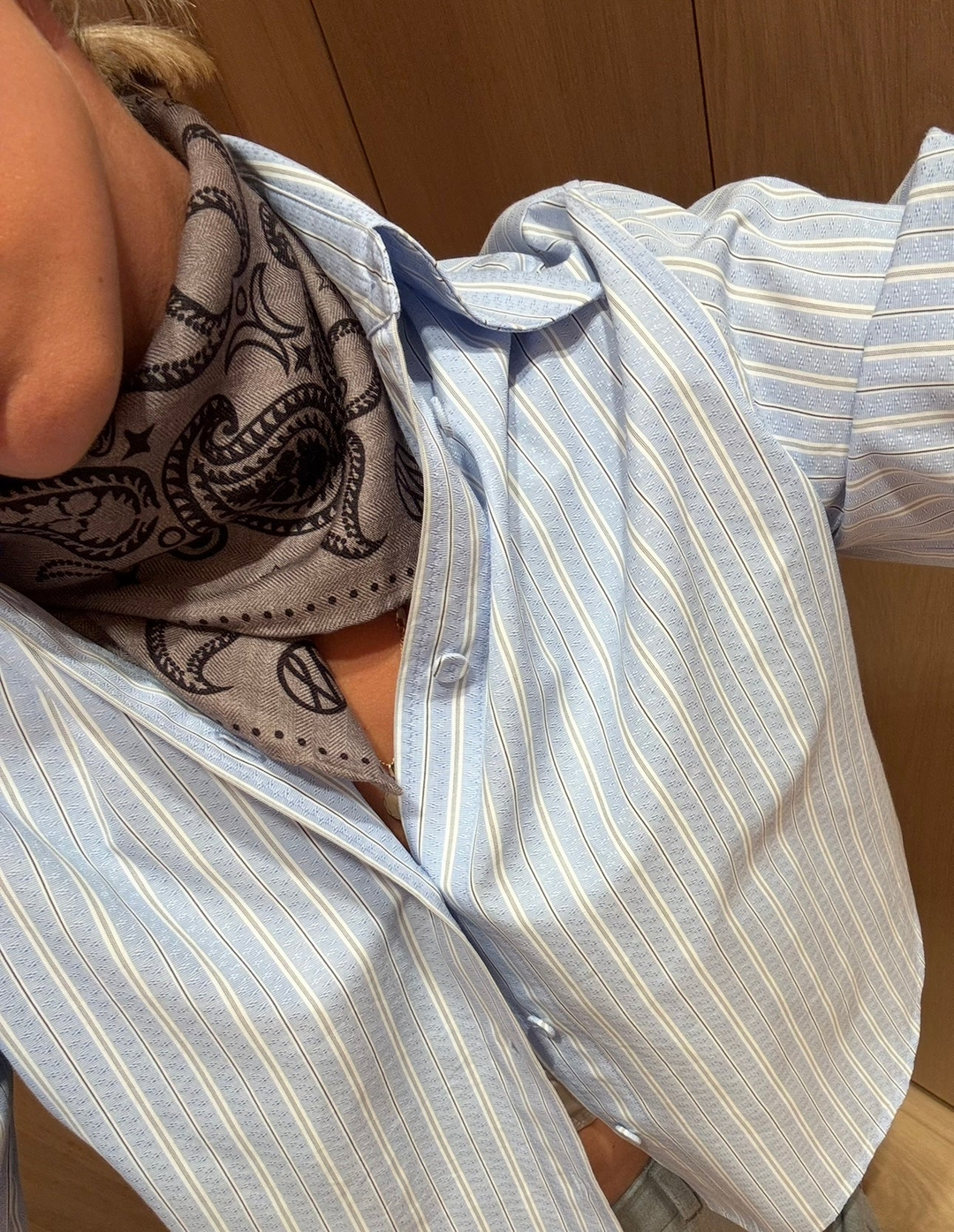 Wool Paisley Scarf Taupe Black/Wine Red 65x65