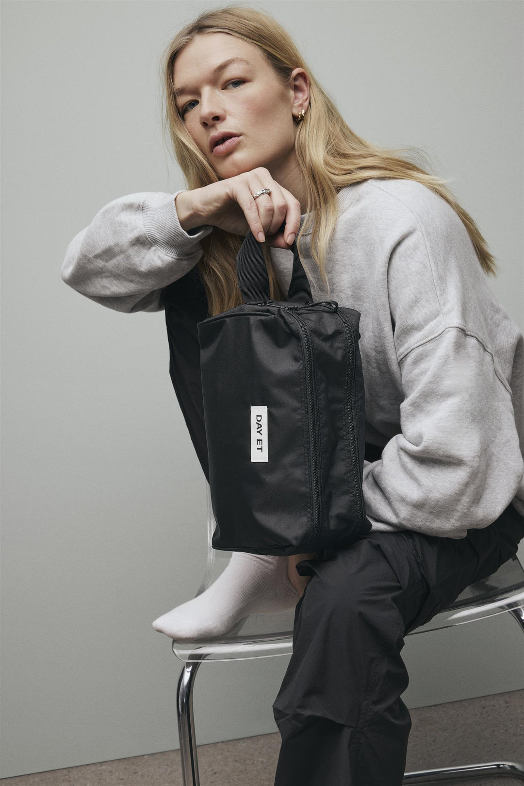 Day Gweneth RE-S Beauty B