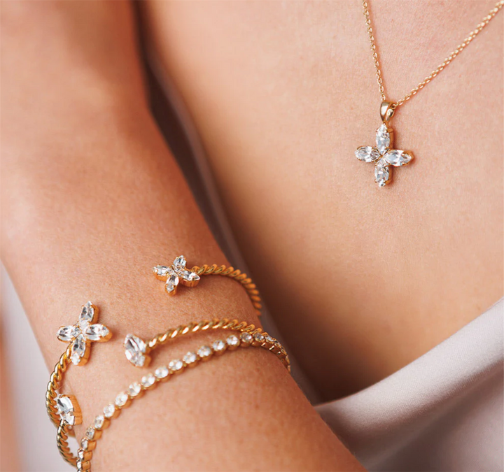 CRYSTAL STAR NECKLACE 50 GOLD