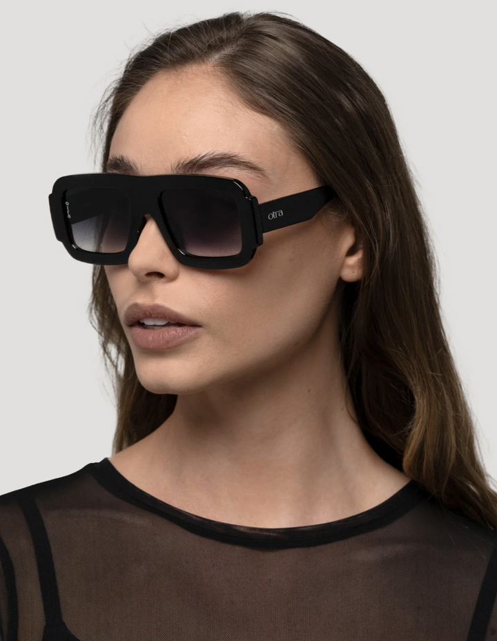 Bria Black/ Smoke Fade