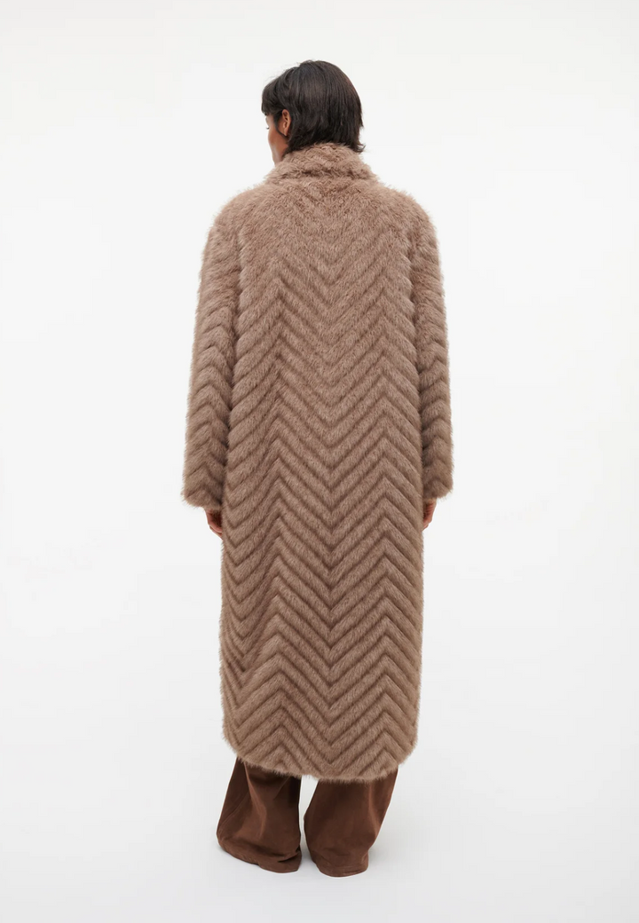 Scarlet Faux Mink Zigzag